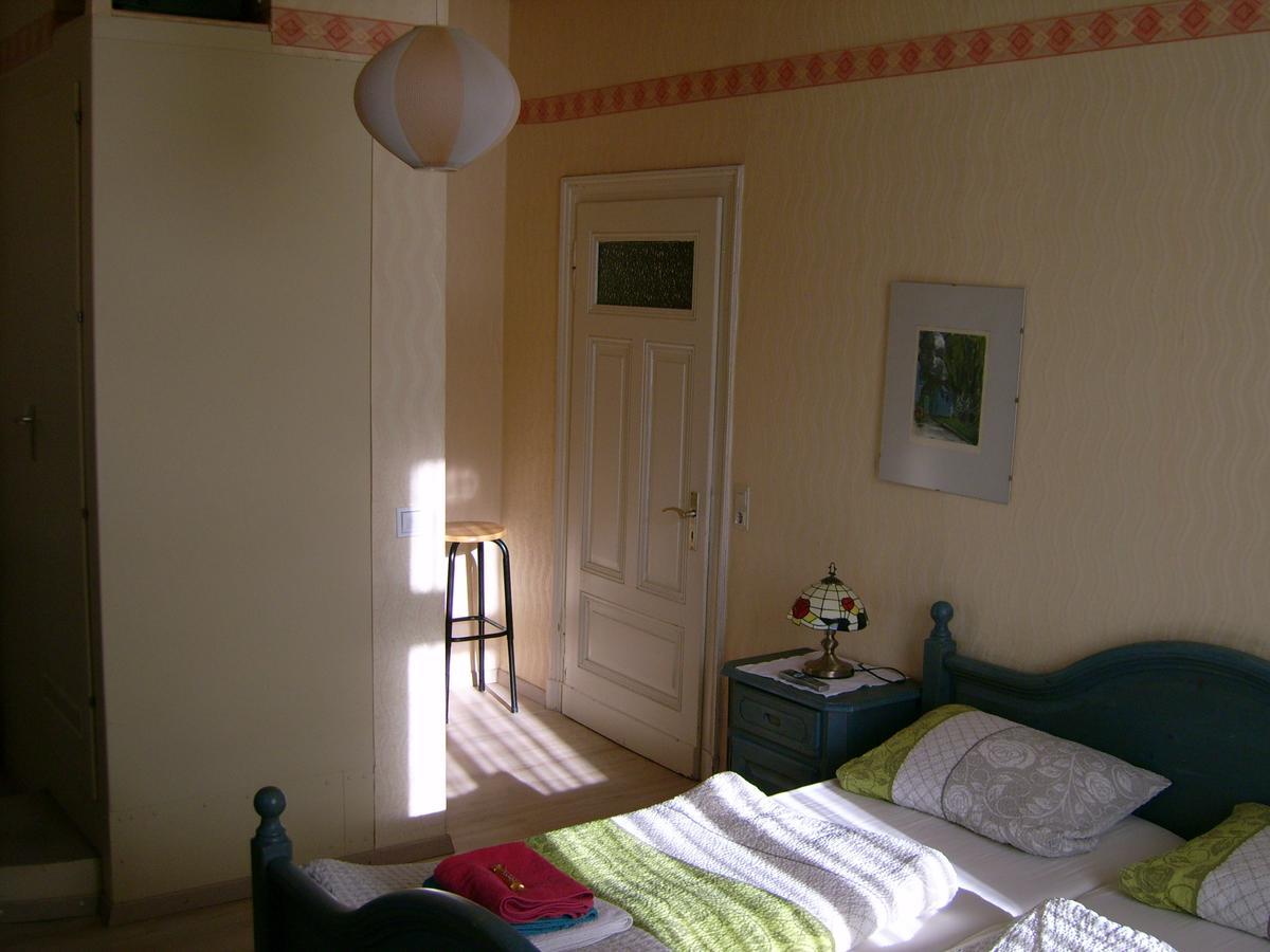 Gasthaus Zur Traube Hatzenport Chambre photo