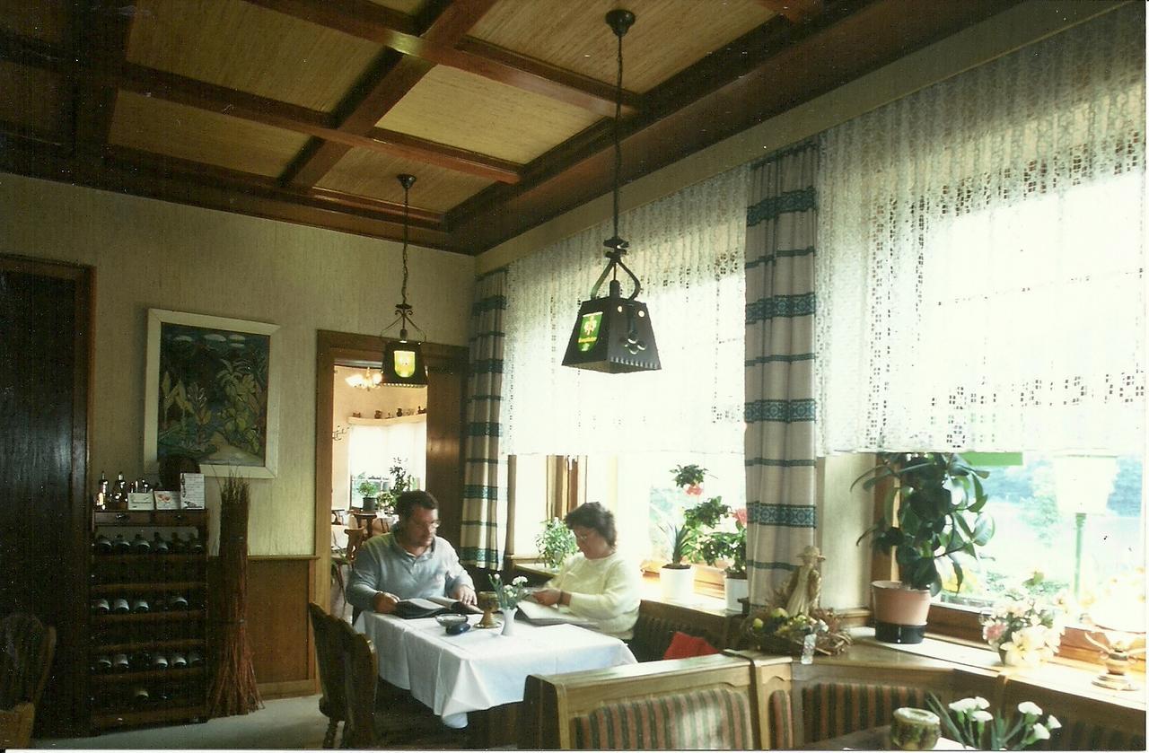 Gasthaus Zur Traube Hatzenport Extérieur photo